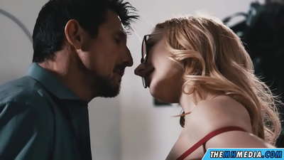 Sexu erromantikoa ilehoria slutty batekin